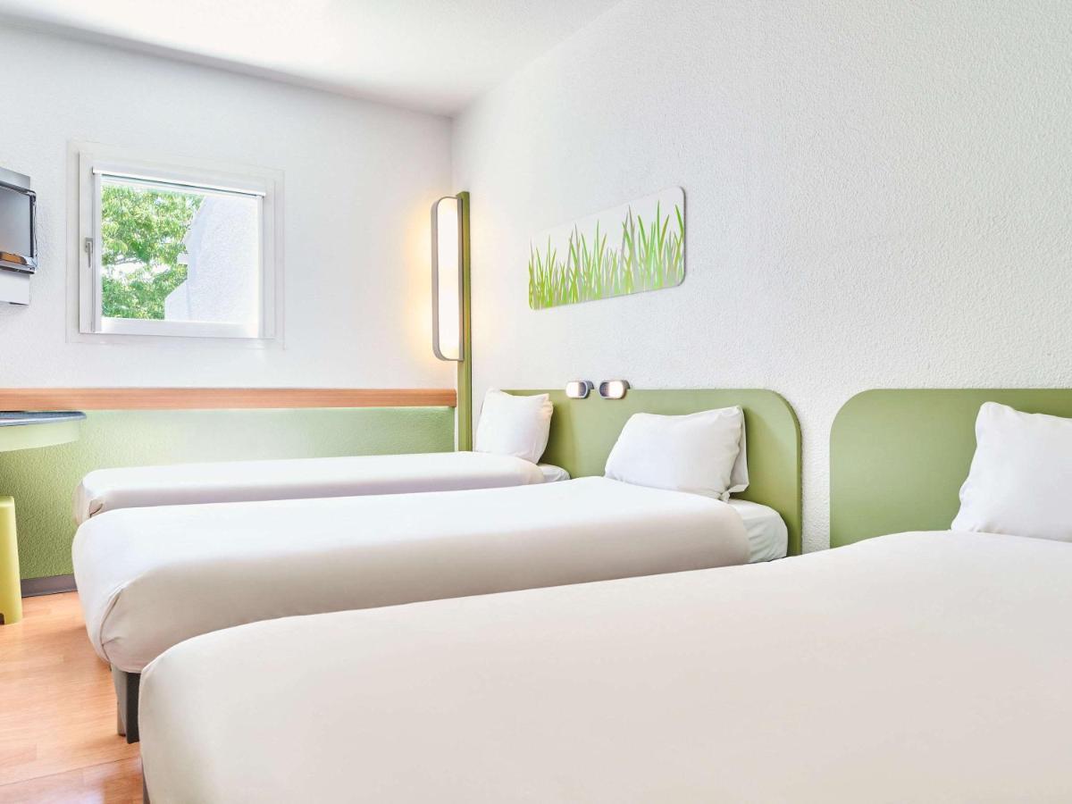 Ibis Budget Versailles Coignières Exterior foto