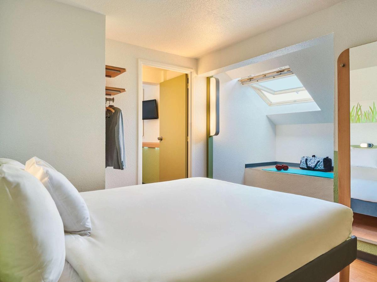 Ibis Budget Versailles Coignières Exterior foto