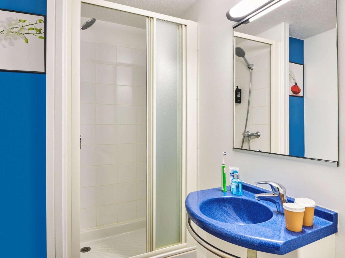 Ibis Budget Versailles Coignières Exterior foto