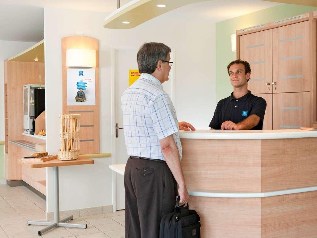 Ibis Budget Versailles Coignières Zimmer foto
