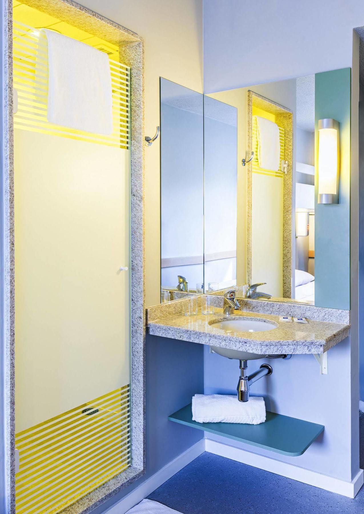 Ibis Budget Versailles Coignières Exterior foto